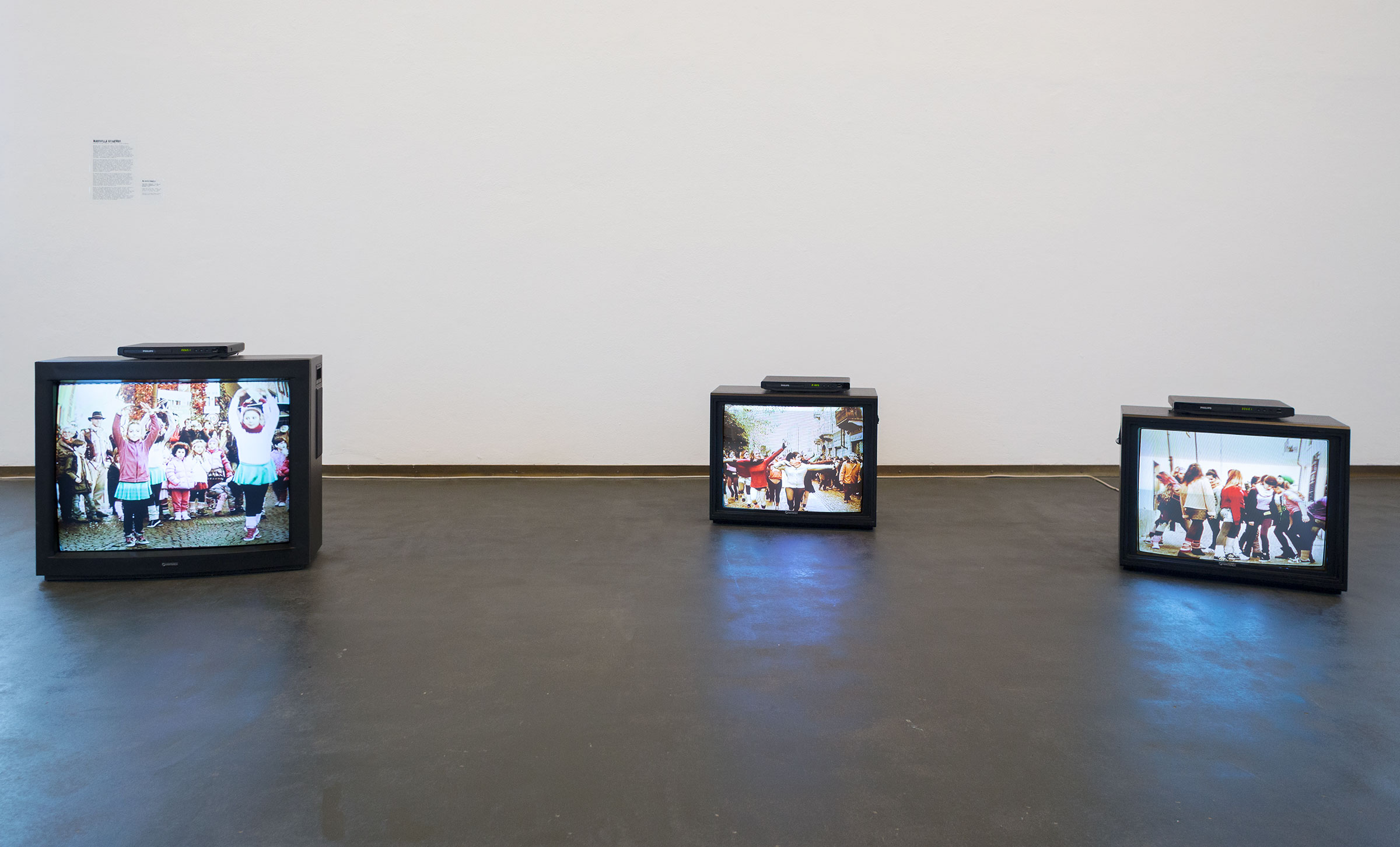 Marinella Senatore, Costruire comunitu00e0 / La Parata, 2013